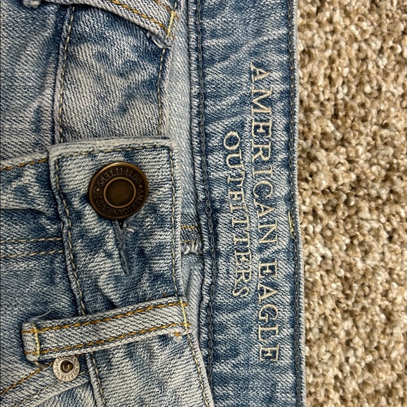 American Eagle Outfitters Light Blue Denim Shorts - Picture 2 of 4